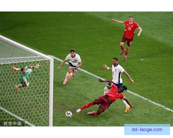 2024欧洲杯英格兰绝杀对手昂首挺进决赛瞬间